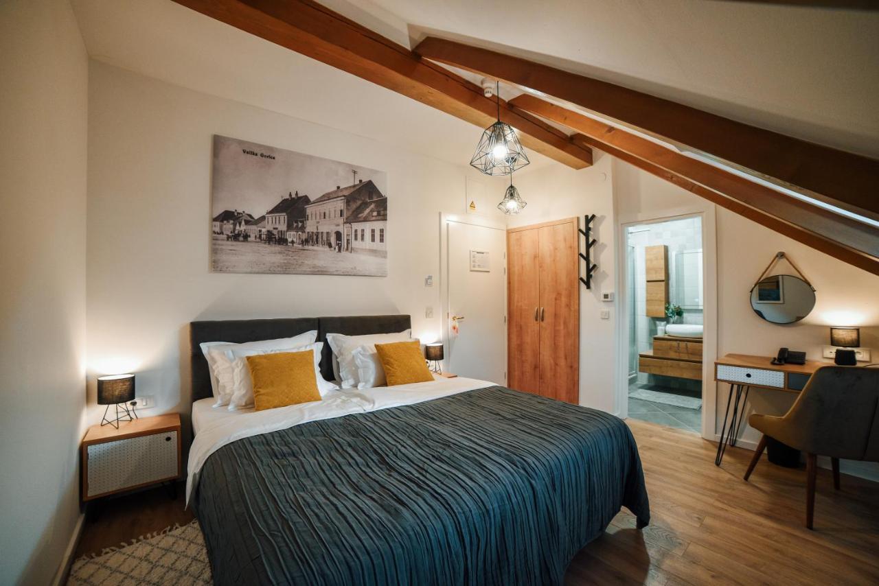 Chop Old House Hotel Velika Gorica Luaran gambar