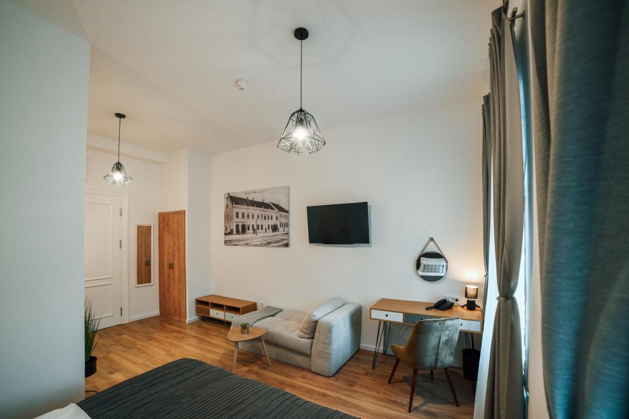 Chop Old House Hotel Velika Gorica Luaran gambar